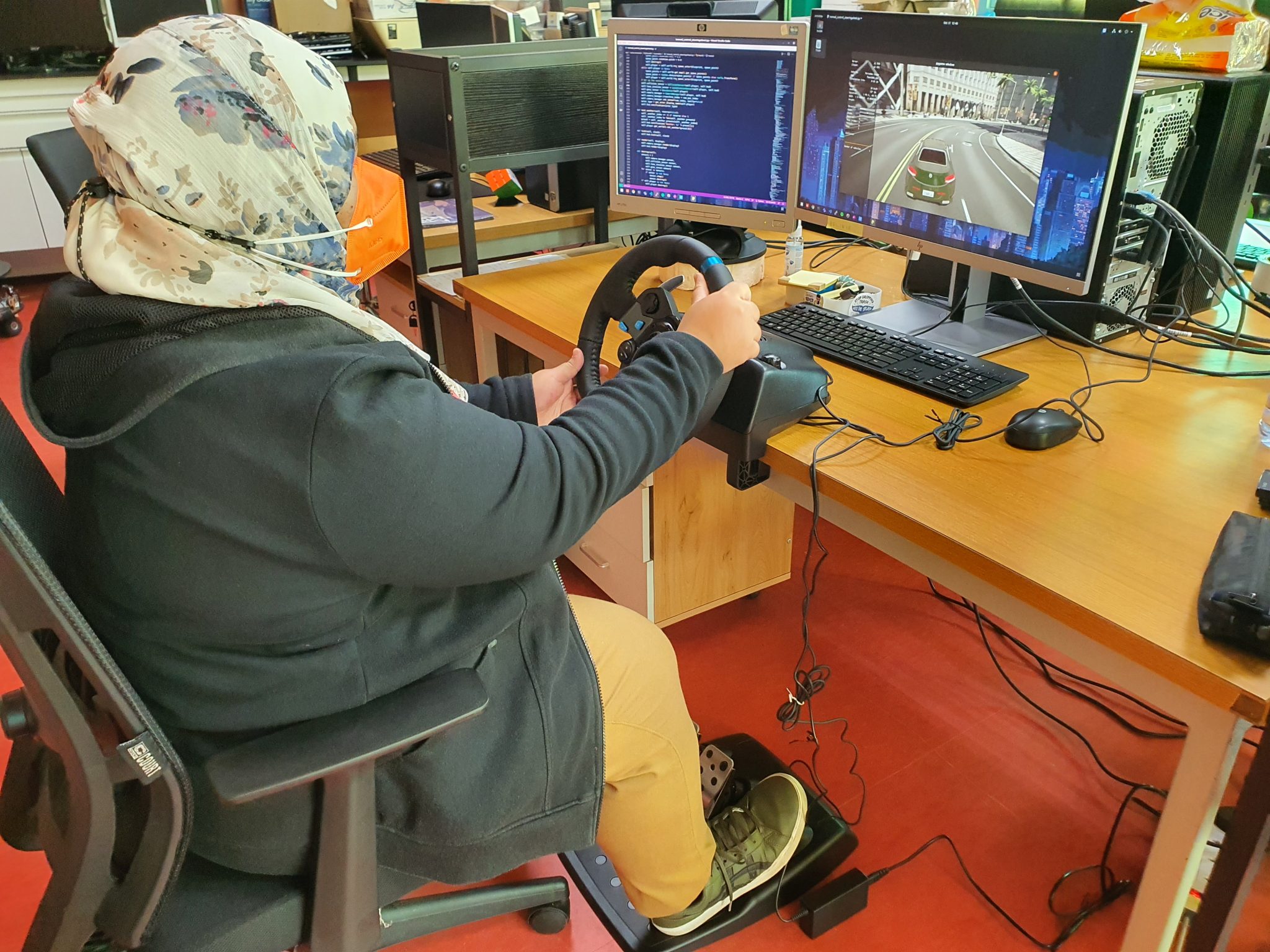 Logitech G920 steering wheel and pedal added to Robolab