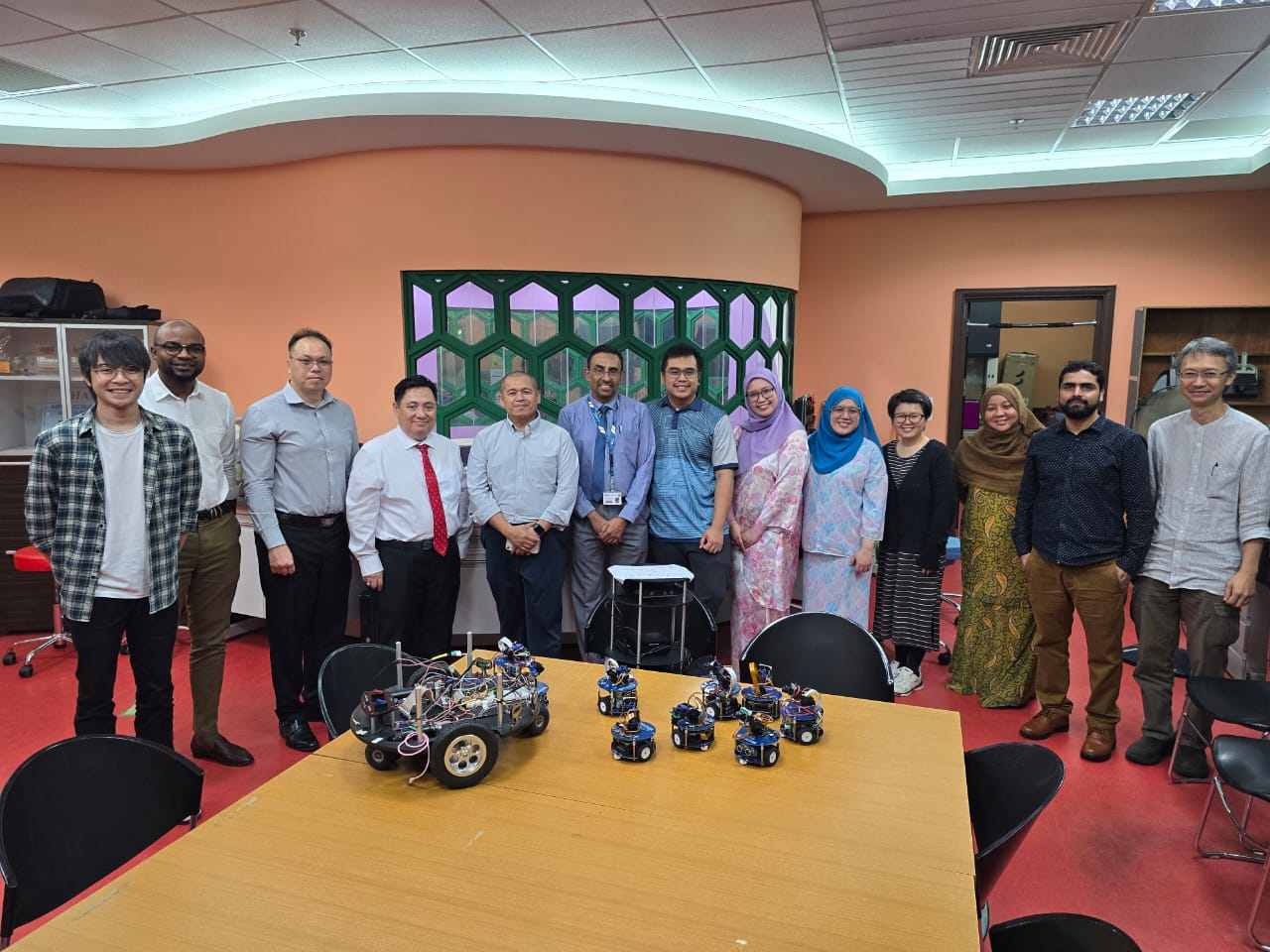 MoH Innovation Lab visited Robolab